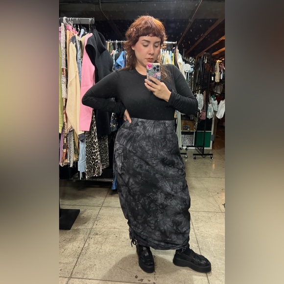 🟠291B. Ruched Tie dye Skirt - Black - Picture 9 of 10